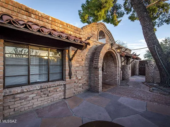 1302 E Roger Rd, Tucson, AZ 85719