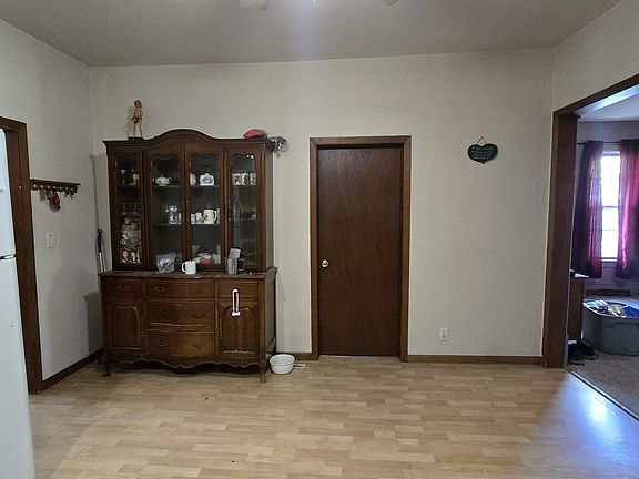 5th image of 311 N Lake St