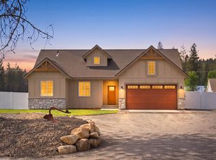 25811 N Chattaroy Cir, Chattaroy, WA 99003