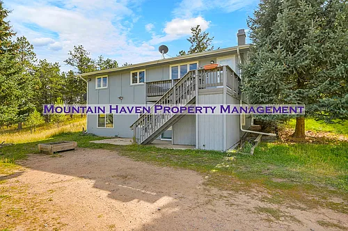 836 Sleepy Hollow Dr #B Photo 1