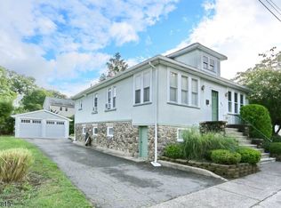 21 Mawhinney Ave, Hawthorne, NJ 07506