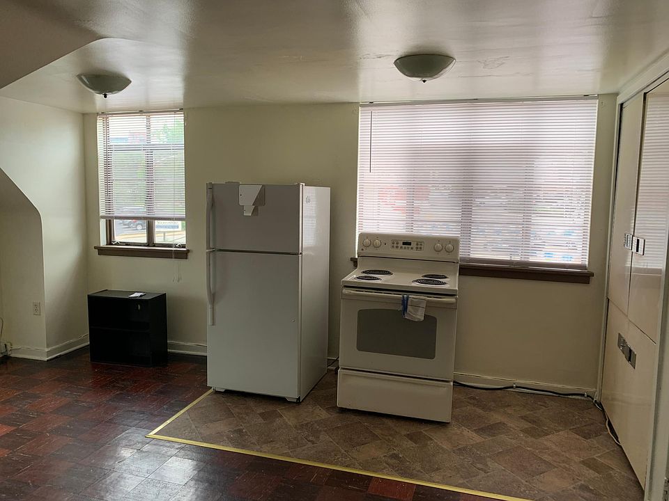 1st image of 211 E Otterman St APT 3