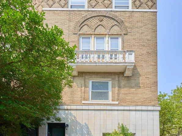 246 Brooklyn Avenue image 2 of 25