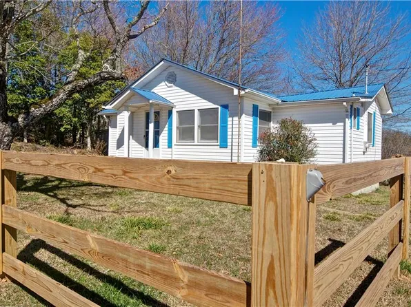 2165 Townsend Mill Rd, Young Harris, GA 30582