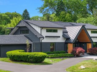 1131 Stuyvessant Rd, Bloomfield Hills, MI 48301