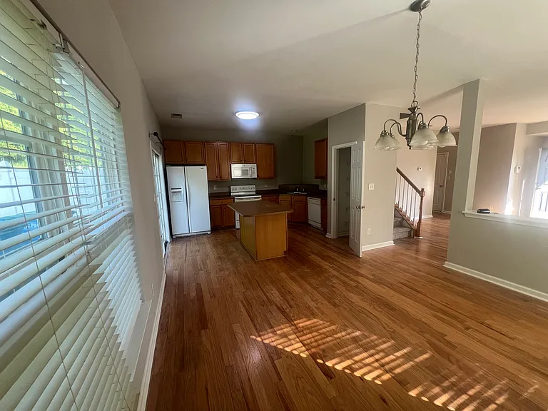 12421 Stratfield Place Cir — Photo 9