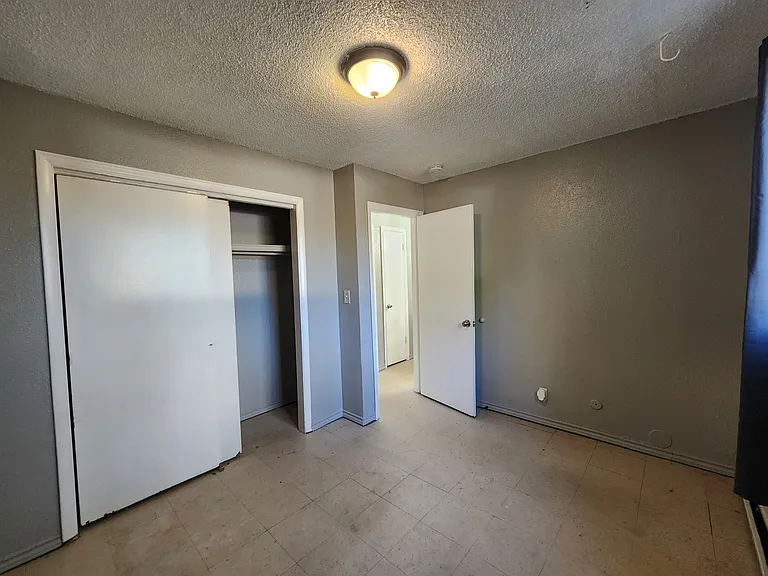 1363 Mobile St #1363 — Photo 15