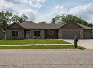 106 Ironwood St SW, Demotte, IN 46310