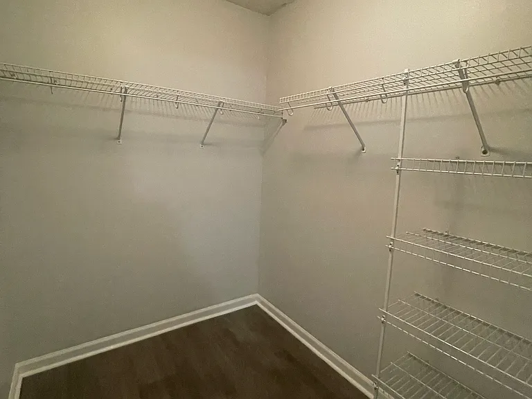 27 E Morningside Dr — Photo 8