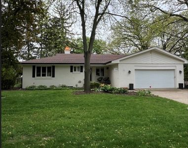 319 Elm Ct, Libertyville, IL, 60048