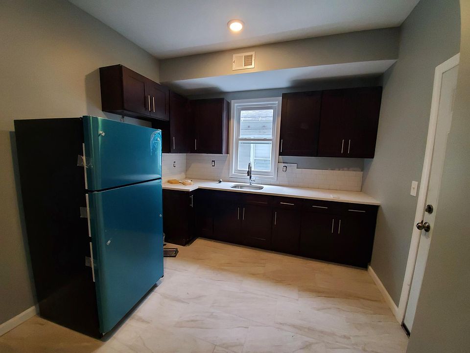 1st image of 29 Farley Ave APT 1
