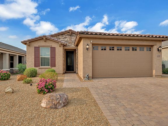 3rd image of 430 E Creosote Dr