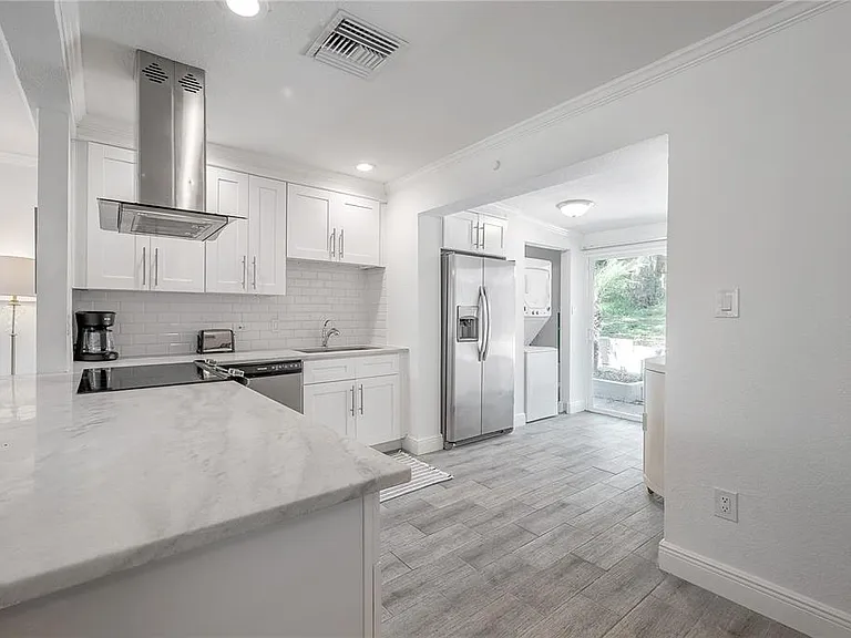 7204 N 15th St — Photo 17