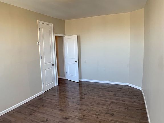 4th image of 240 Crown St #P6