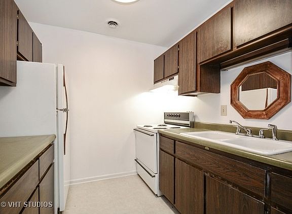 4th image of 5700 W Circle Dr