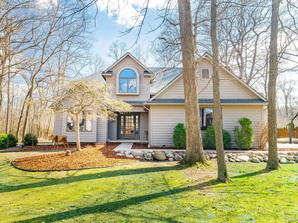 8555 Island Blvd, Grosse Ile, MI 48138