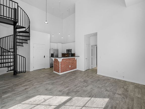 5th image of 3957 30th St Unit 510