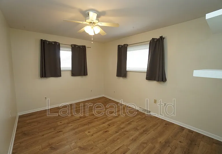 1240 Jefferson Ave — Photo 12