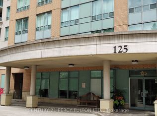 125 Omni Dr #528, Toronto, ON M1P 5A9