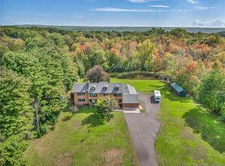 18 School House Rd, Wallingford, CT 06492