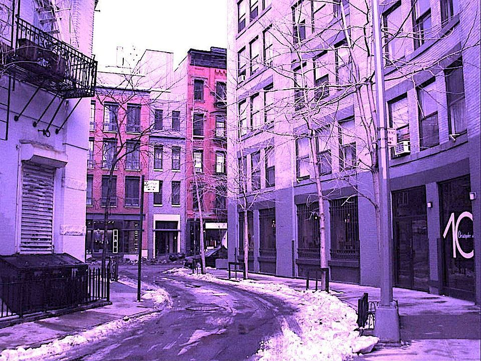 2nd image of 9 Christopher St Frnt B