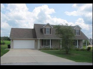 2136 Indian Trl, Lawrenceburg, KY 40342