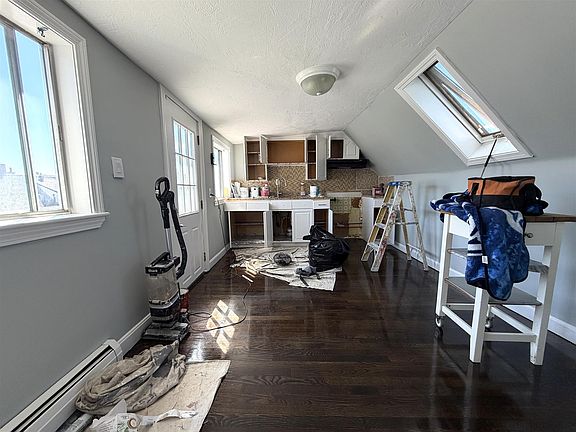 2nd image of 18 Dana St #1