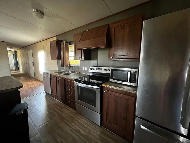 18352 Wilber Rd — Photo 8
