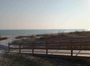 1747 Landing St, Carrabelle, FL 32322