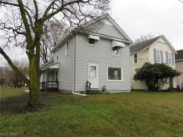 544 Blair St, Conneaut, OH 44030