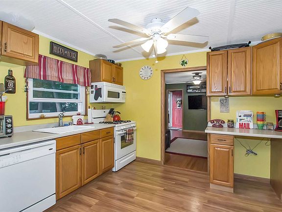 5th image of 109 Lakeview Dr