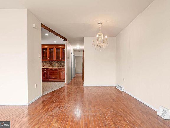 4th image of 9400 Frankford Ave