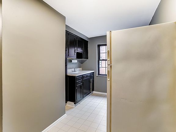 3rd image of 544 Forrer Blvd #B