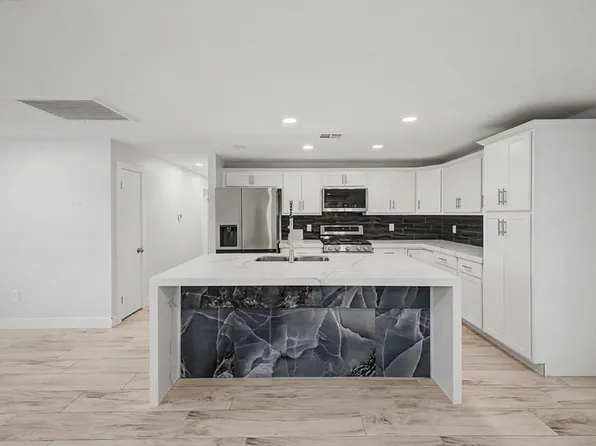 3701 E Ludlow Dr, Phoenix, AZ 85032