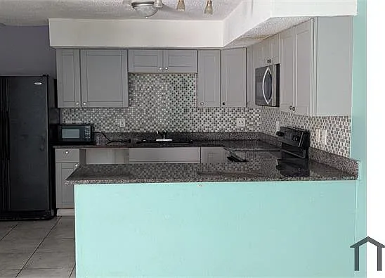3 bed, 1400 sqft, $1,980 — Photo 3