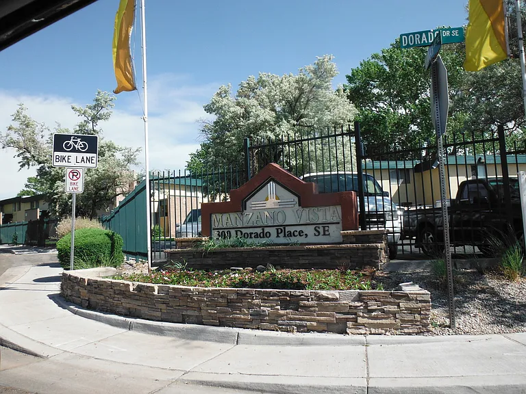 300 Dorado Pl SE — Photo 15