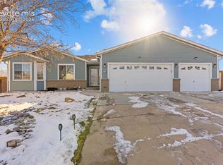 7152 Cliffrose Dr, Colorado Springs, CO 80925