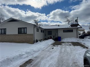 3 Newgate Rd, Amherst, NY 14226