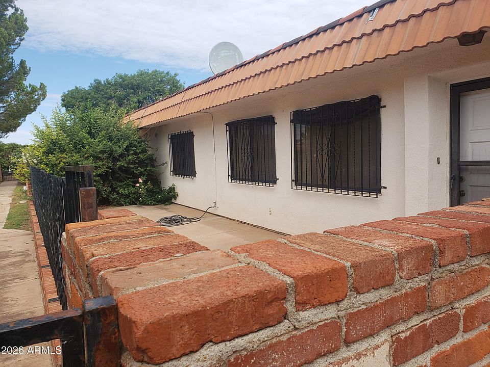 1st image of 2550 E 15th Street #403