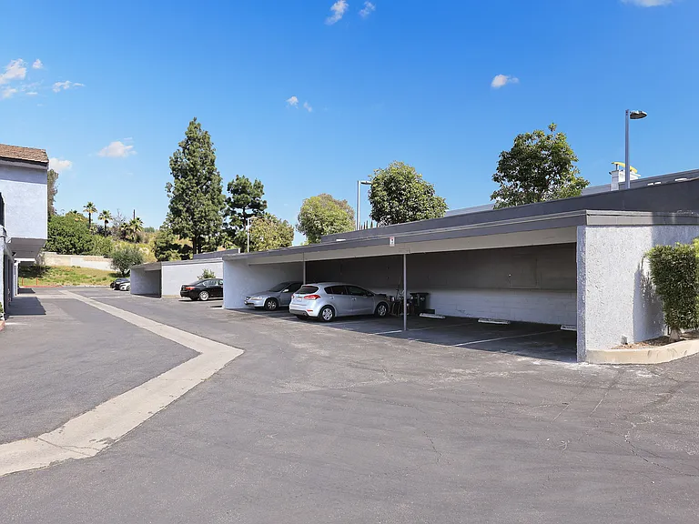 Cambridge Garden Apartments — Photo 47