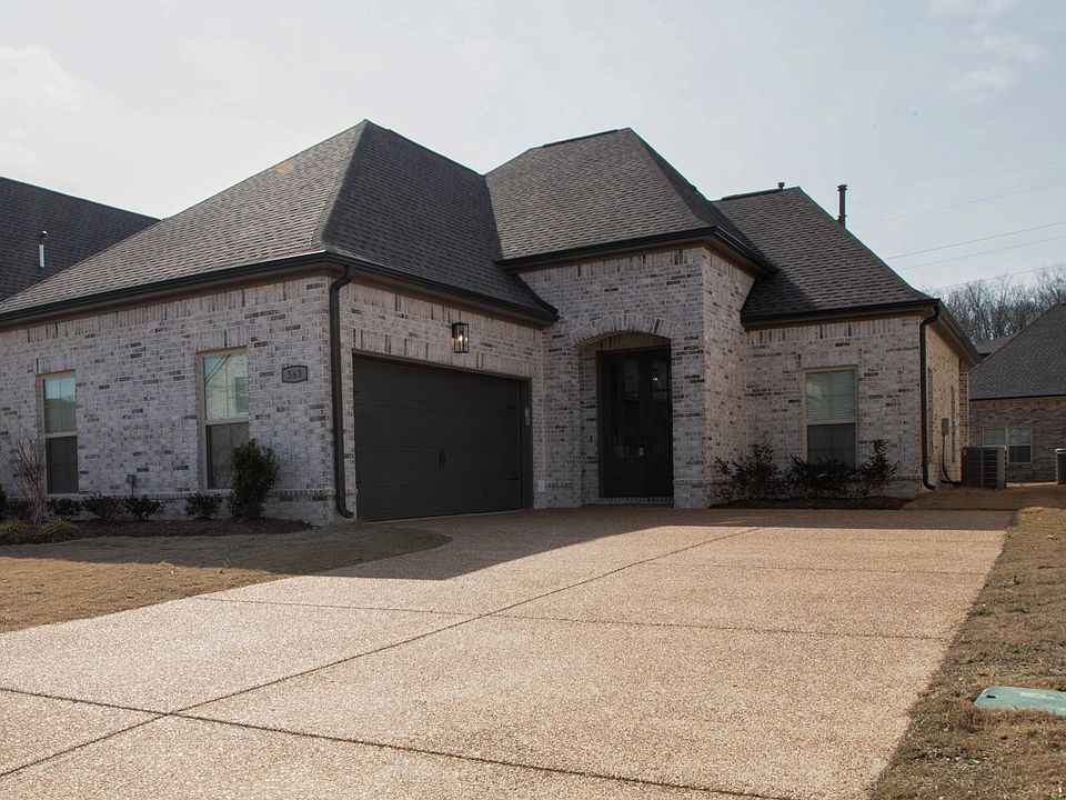 1st image of 563 Tucker View Dr