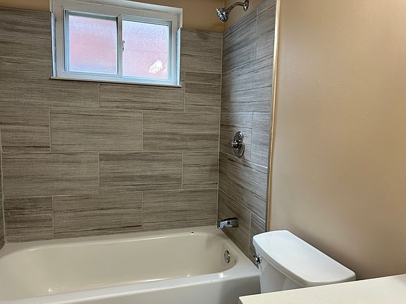 4th image of 1603 Beaupre Ave