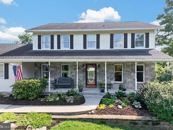 140 Freedom Valley Cir, Coatesville, PA 19320