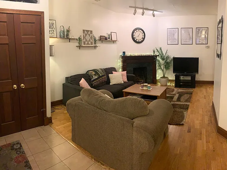 869 N La Salle Dr #2 — Photo 6
