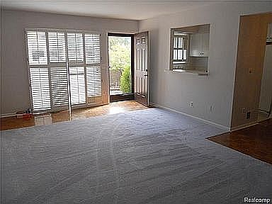 2nd image of 1043 Country Club Dr