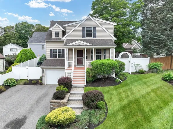 95 John St, Reading, MA 01867