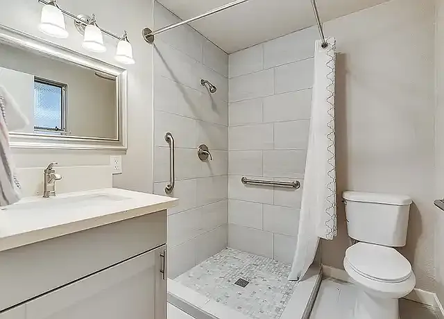 Studio, 700 sqft, $1,399 — Photo 2
