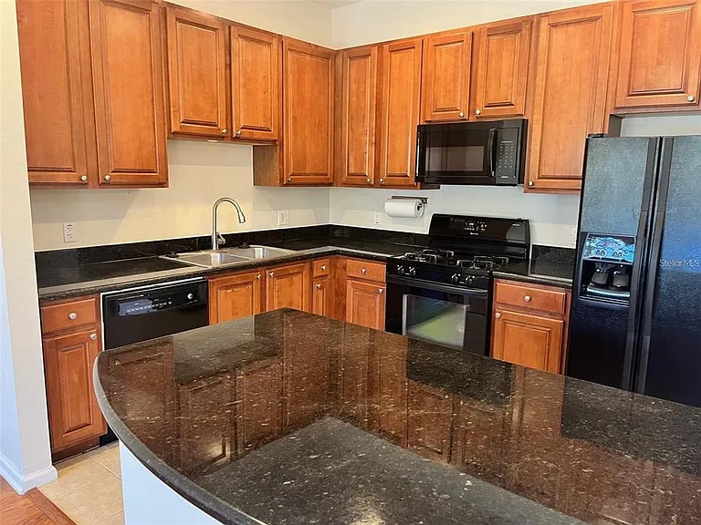532 Jasmine Way — Photo 8