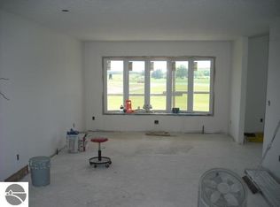 5955 Wylie Mill Ln, Grawn, MI 49637