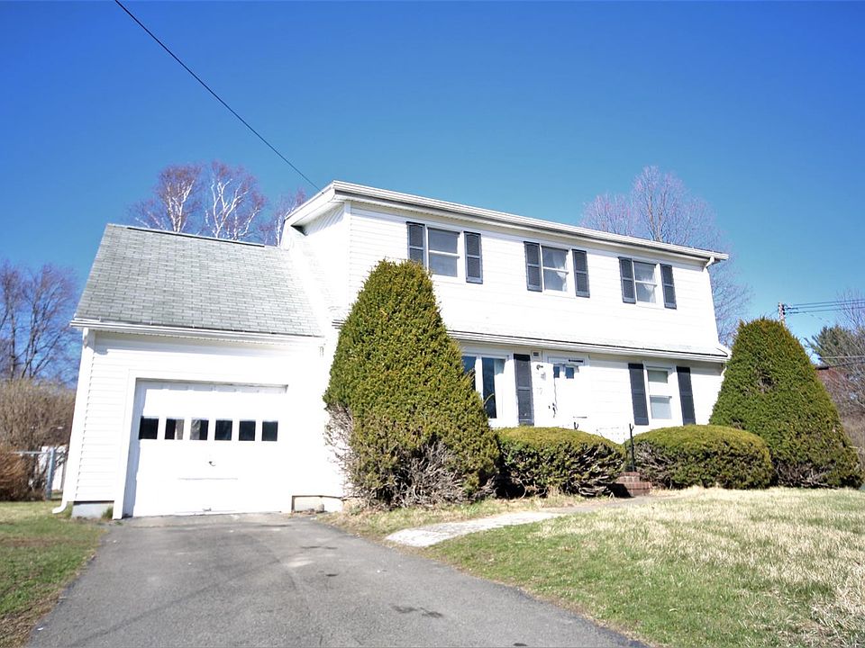 1st image of 19 Mohigan Dr
